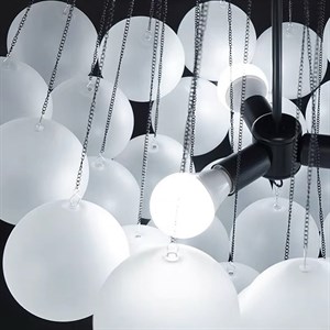 В наличии красивый шар 18 Шаров цвет металла латунь