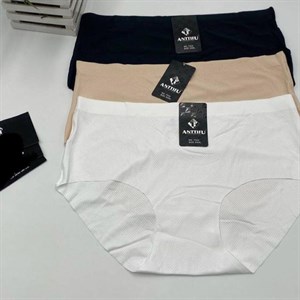 Кыргызстан Бишкек Рынок Кербен Дордой Нижнее белье