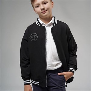 Незаменимая вещь в школьный период Бомберы в строгом