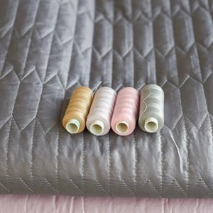 Курточная стежка Состав 100 пэ Ширина 150см В рулоне