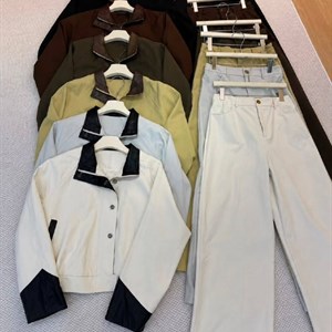 Женская одежда Aika Collection — стильные расцветки в Бишкеке