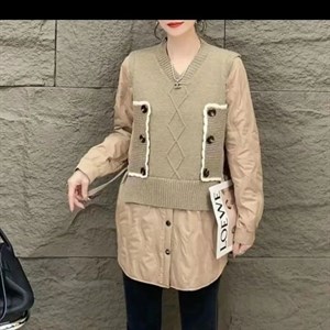 Модель 91025 Эффектный свитер имитация двойки рубашка