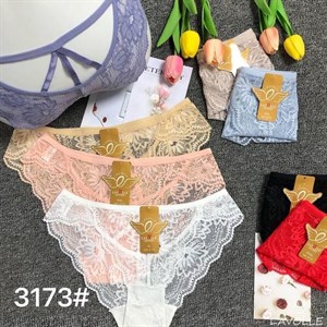 Кыргызстан Бишкек Рынок Кербен Дордой Нижнее белье