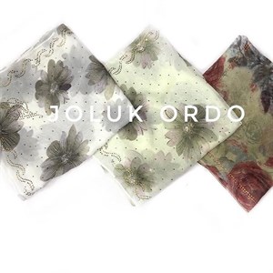 ПЛАТКИ В АССОРТИМЕНТЕ ____________________________________