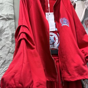KAPSULA BRAND — женская одежда на рынке Дордой в Бишкеке