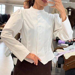 Женская рубашка размера S–M — стильная модель из Дордоя