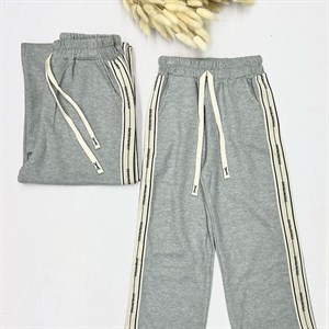 В наличии ОПТОВАЯ ЦЕНА 580сом размеры 6 13лет  по