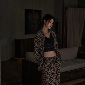 Новая коллекция женской одежды оптом - Легкий стиль и разнообразие цветов