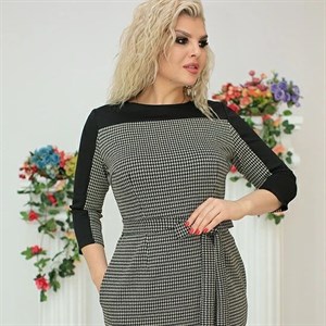 Офисное комбинированное платье футляр Вика из трикотажа