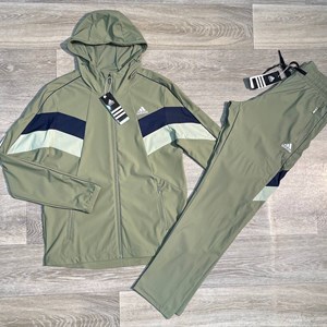 Приходите к нам Огромный выбор мужских и женских спортивных