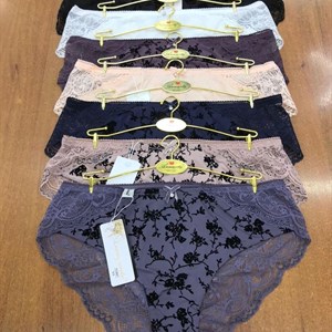 Бюст СД 490 сом Трусы Л 4хл 270 сом