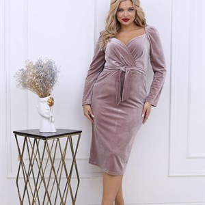 В велюровом платье любая женщина будет чувствовать