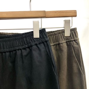 Брюки шикарного качества    2400с  размер стандарт