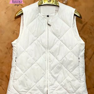 Дорогие девочки получили красивые стильные безрукавки