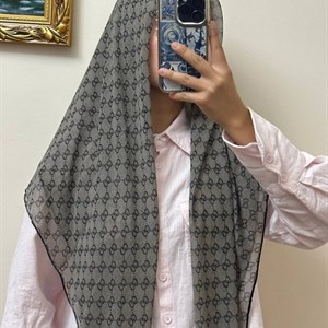 Платок на голову 110×110 из жоржета, ручной подгиб — Китай