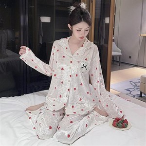 Комфортные и стильные пижамы для уютных вечеров | Белье оптом