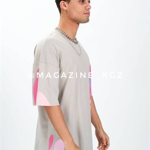 Здравствуйте Вы можете заказать у нас уличную одежду