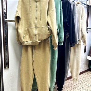  Получили стильные спортивные костюмы Zip худи с