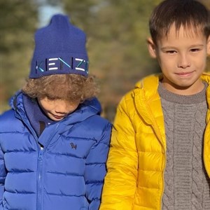 Куртка собачка Со скидкой 1200 В желтом И в цвете