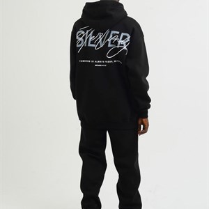 Здравствуйте Вы можете заказать у нас уличную одежду